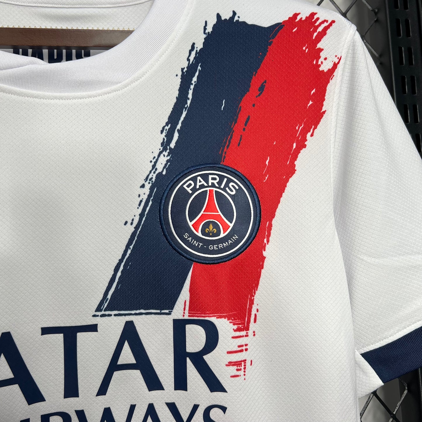 CAMISETA PSG 2025/26 RETRO VISITA HOMBRE (VERSIÓN FAN)
