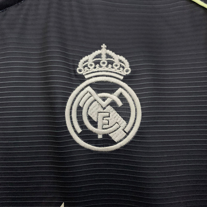 CAMISETA REAL MADRID 2025/26 VISITA HOMBRE (VERSIÓN FAN)