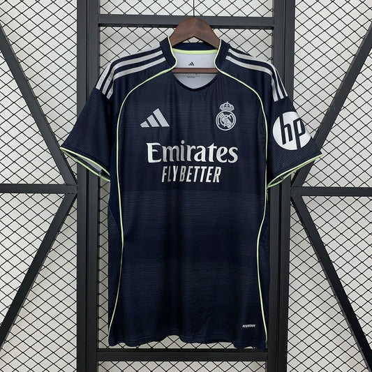 CAMISETA REAL MADRID 2025/26 VISITA HOMBRE (VERSIÓN FAN)