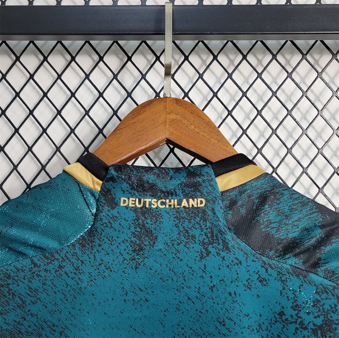 CAMISETA ALEMANIA 2023 RETRO VISITA HOMBRE (VERSIÓN FAN)
