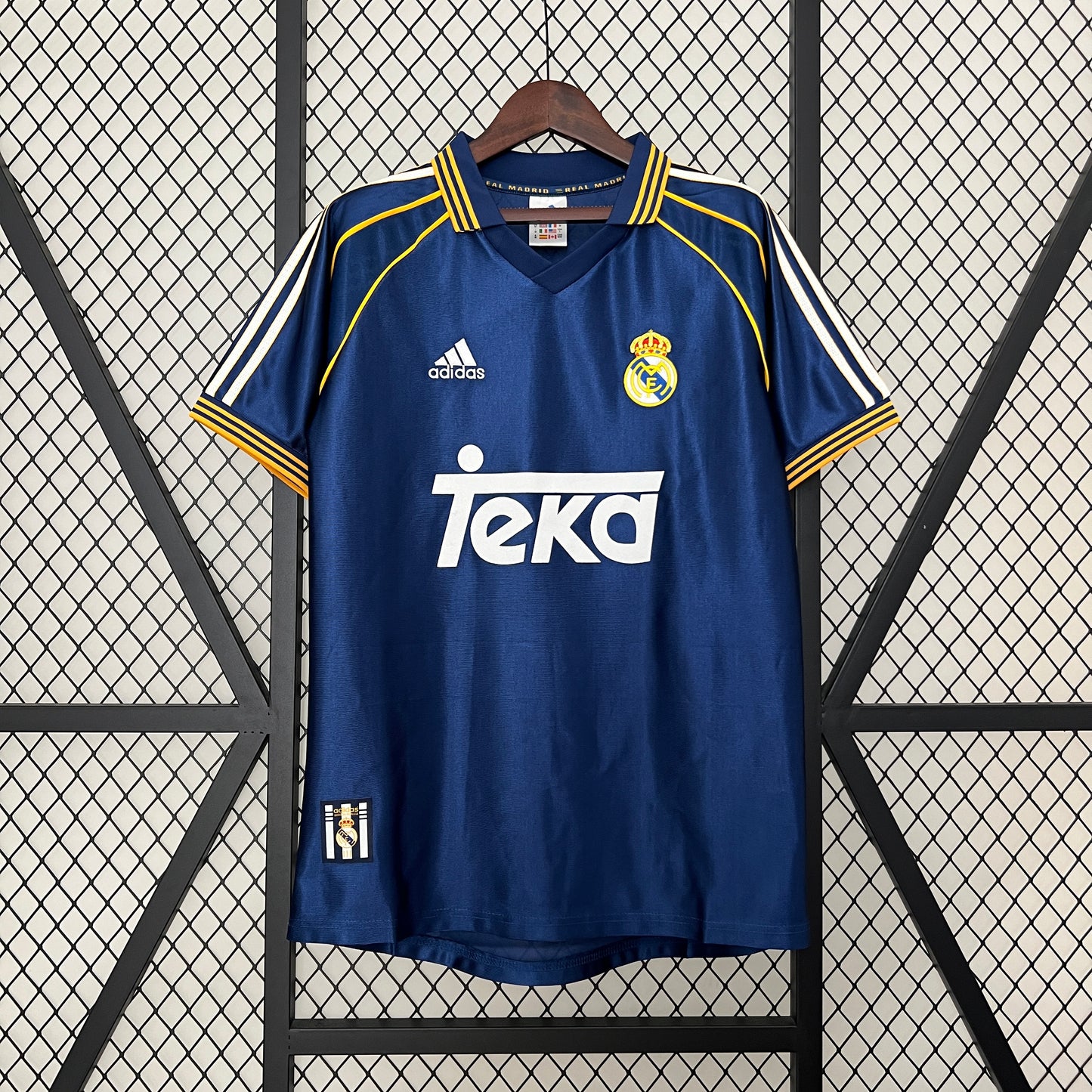 CAMISETA REAL MADRID 1999/00 RETRO 3ERA HOMBRE (VERSIÓN FAN)