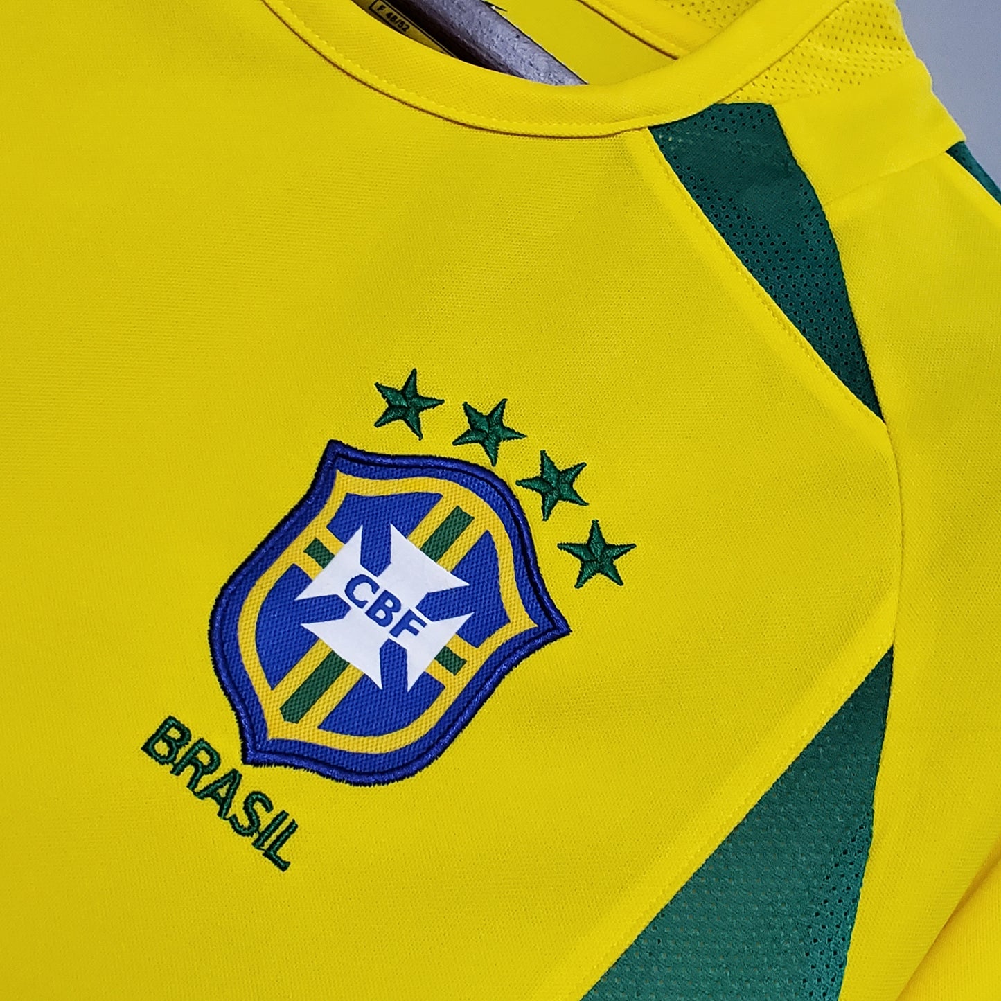 CAMISETA BRASIL 2002 RETRO LOCAL HOMBRE (VERSIÓN FAN)