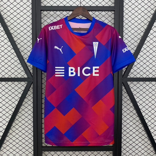 CAMISETA UNIVERSIDAD CATOLICA 2025/26 VISITA HOMBRE (VERSIÓN FAN)