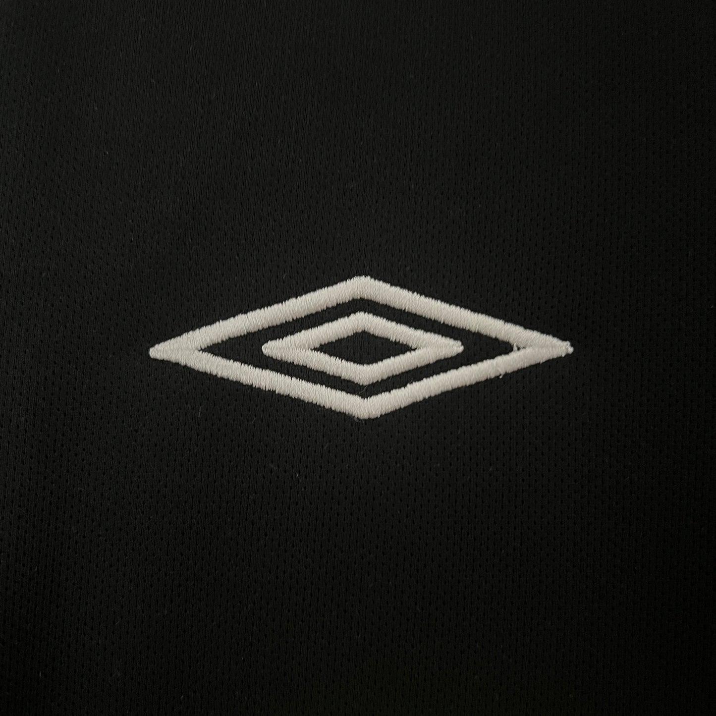 CAMISETA COLO COLO 2006 RETRO VISITA HOMBRE (VERSIÓN FAN)