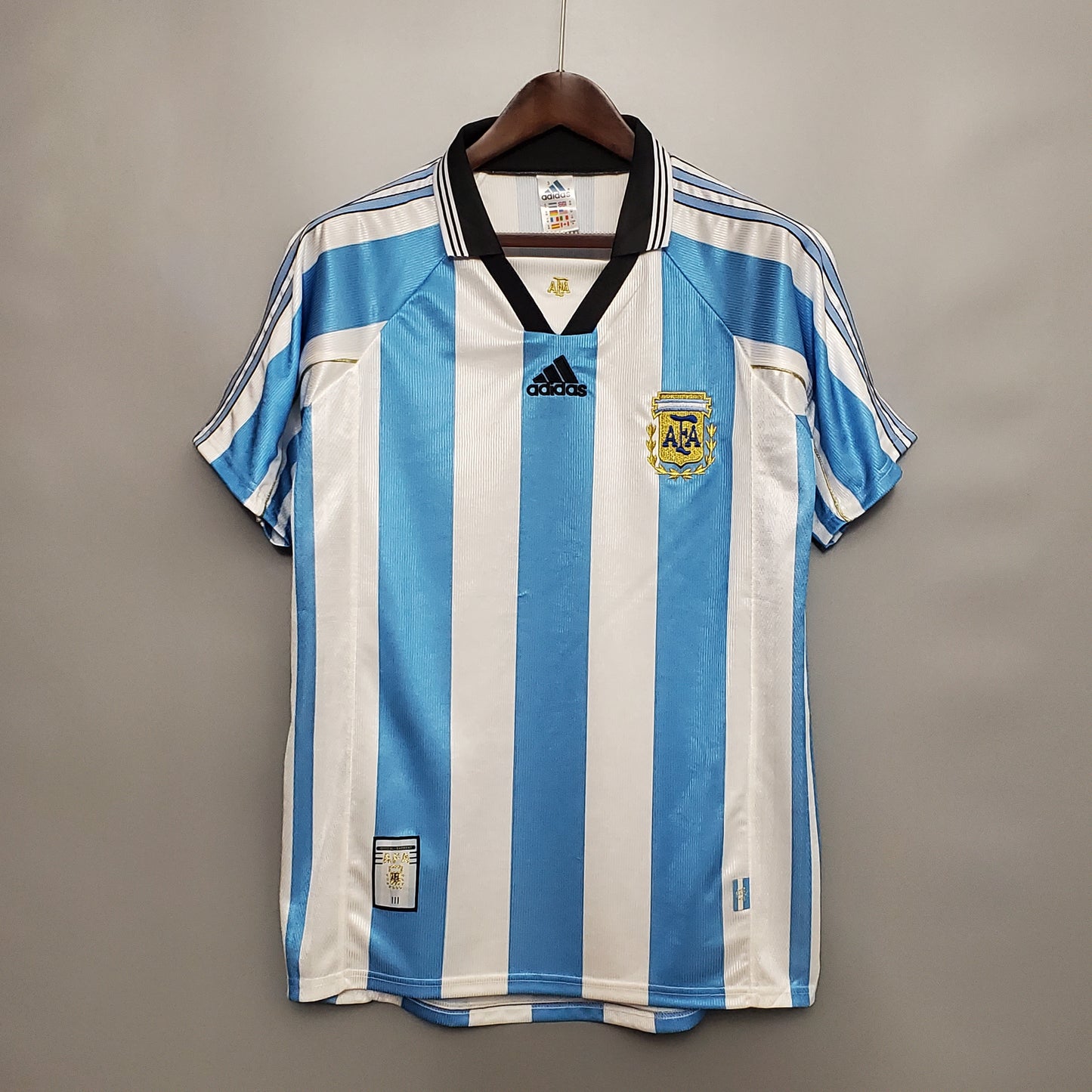 CAMISETA ARGENTINA 1998 RETRO LOCAL HOMBRE (VERSIÓN FAN)