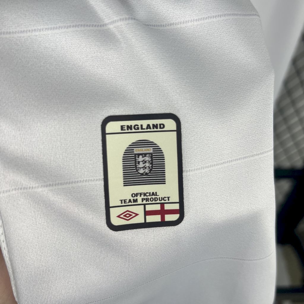 CAMISETA INGLATERRA 2004 RETRO LOCAL HOMBRE (VERSIÓN FAN)