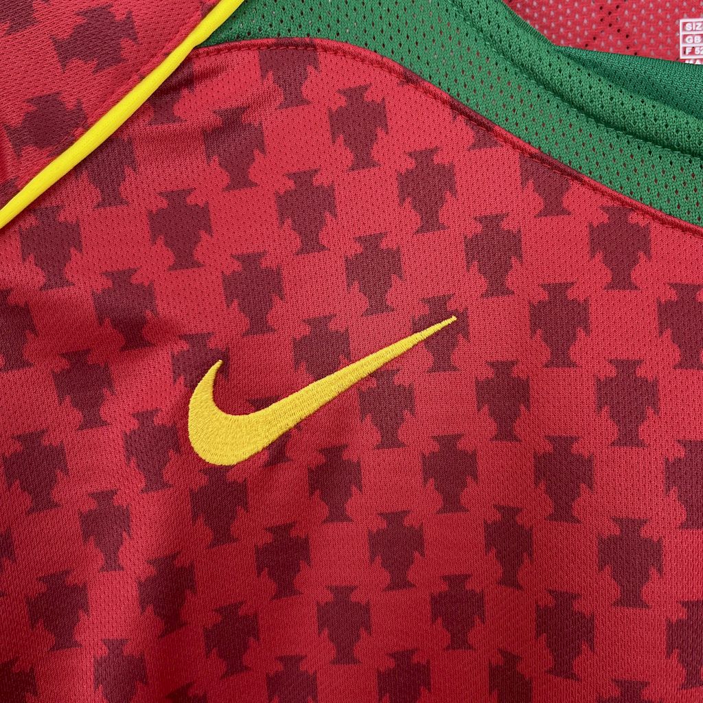 CAMISETA PORTUGAL 2004 RETRO LOCAL HOMBRE (VERSIÓN FAN)
