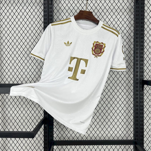 CAMISETA BAYERN MUNICH EDICIÓN 125 AÑOS HOMBRE (VERSIÓN FAN)