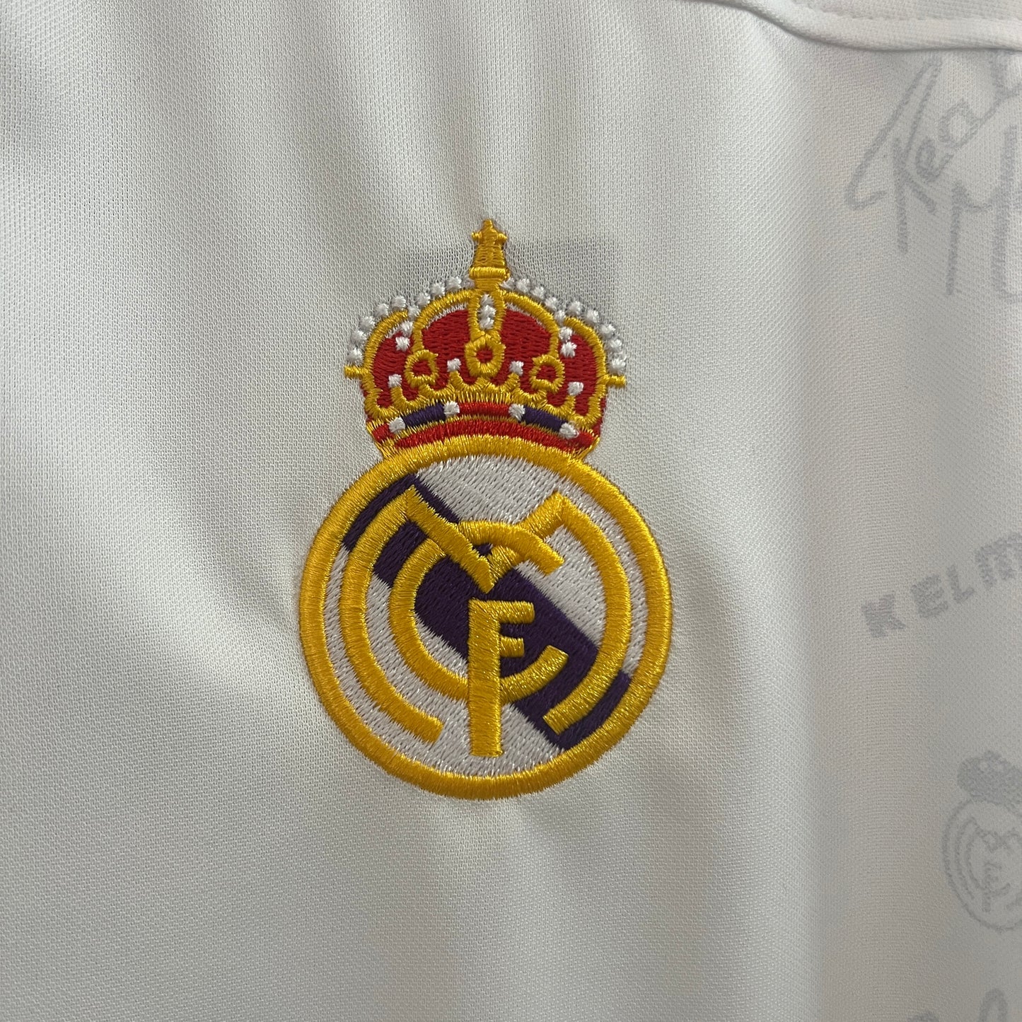 CAMISETA REAL MADRID 1994/96 RETRO LOCAL HOMBRE MANGA LARGA (VERSIÓN FAN)