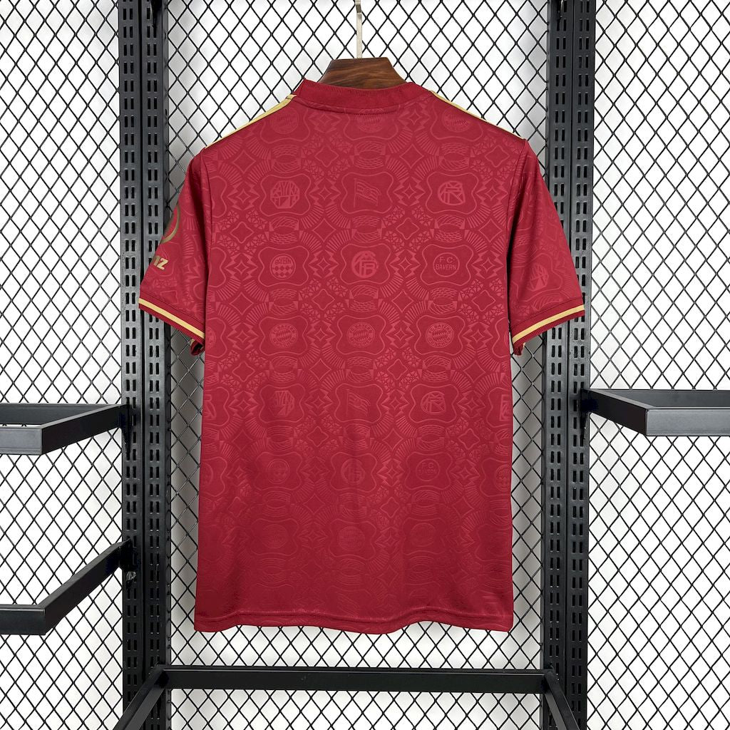CAMISETA BAYERN MUNICH EDICIÓN 125 AÑOS HOMBRE (VERSIÓN FAN)