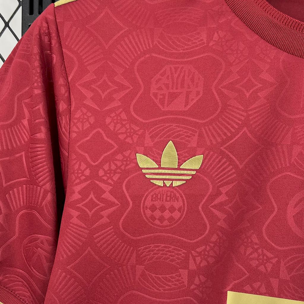 CAMISETA BAYERN MUNICH EDICIÓN 125 AÑOS HOMBRE (VERSIÓN FAN)