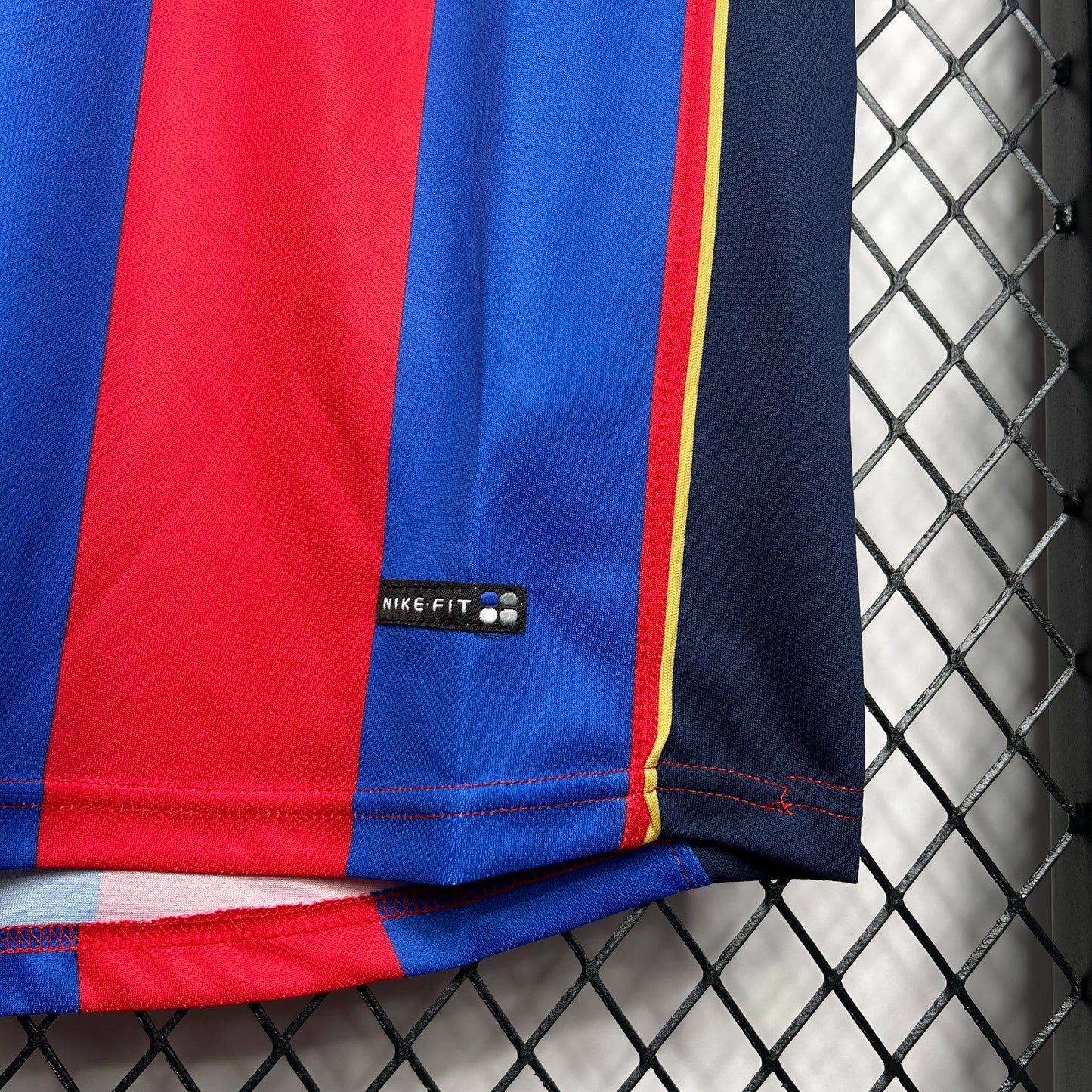 CAMISETA BARCELONA 2004/05 RETRO LOCAL HOMBRE (VERSIÓN FAN)