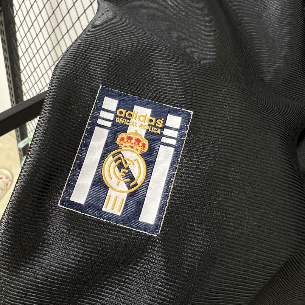CAMISETA REAL MADRID 1999/00 RETRO VISITA HOMBRE (VERSIÓN FAN)