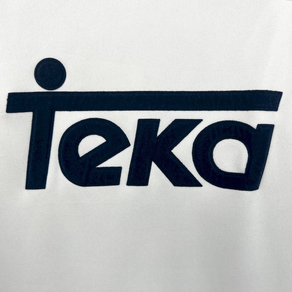 CAMISETA REAL MADRID 2000/01 RETRO LOCAL HOMBRE (VERSIÓN FAN)