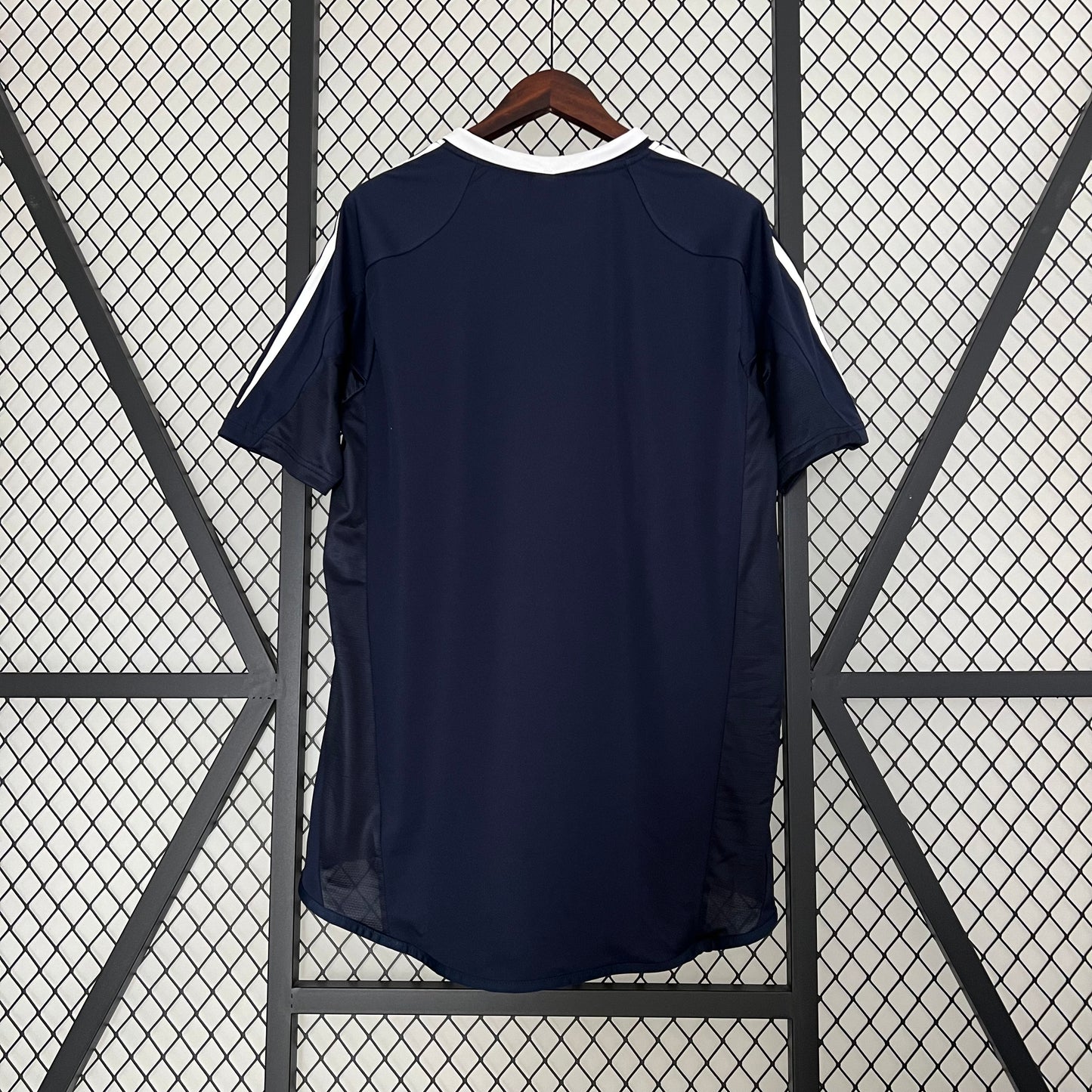 CAMISETA REAL MADRID 2004/05 RETRO VISITA HOMBRE (VERSIÓN FAN)