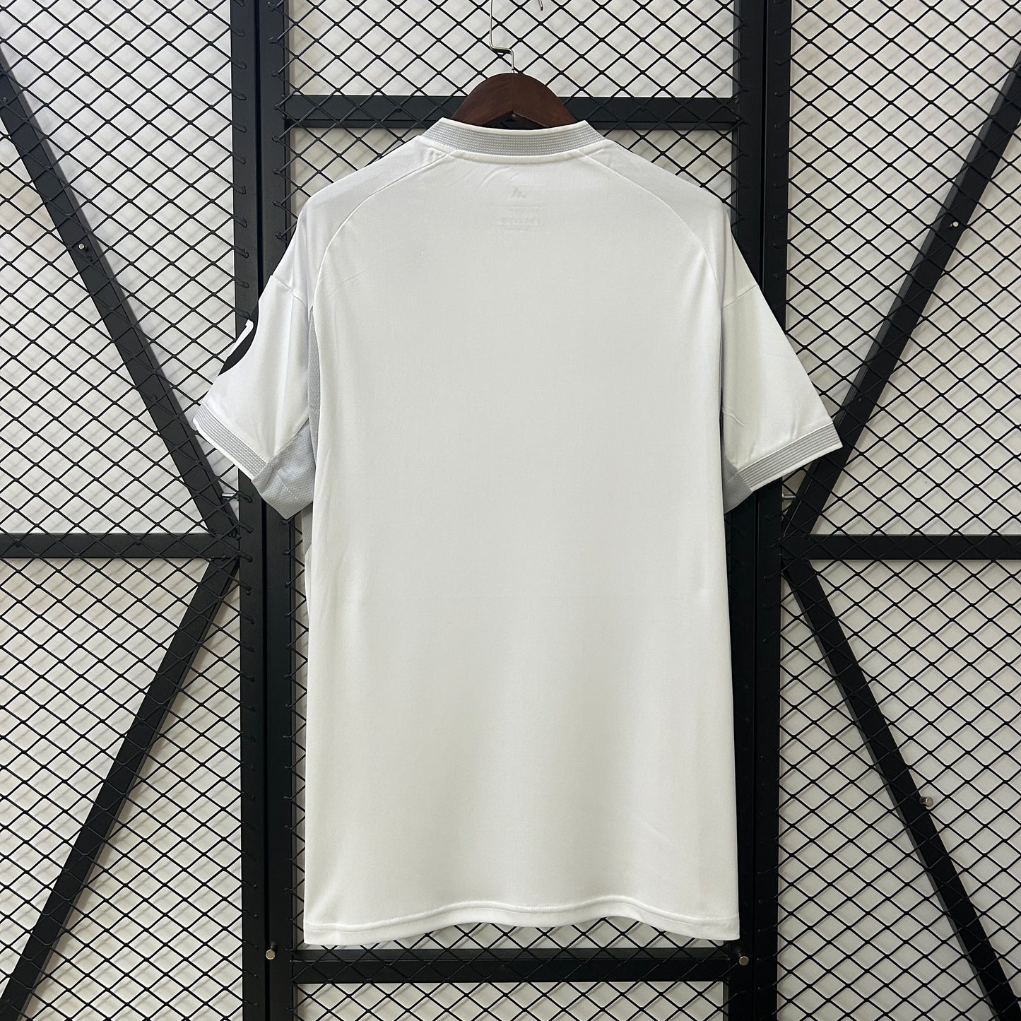 CAMISETA REAL MADRID 2025/26 LOCAL HOMBRE (VERSIÓN FAN)