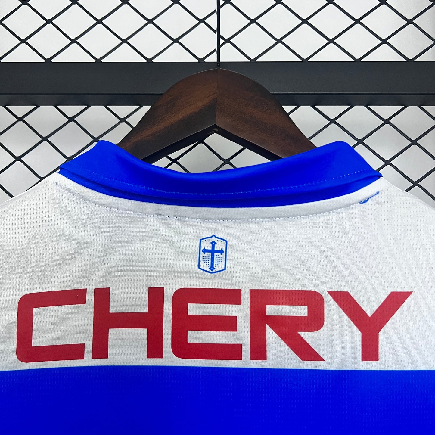 CAMISETA UNIVERSIDAD CATOLICA 2025/26 LOCAL HOMBRE (VERSIÓN FAN)